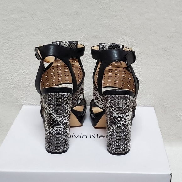 CALVIN Klein Vallin Black White Snakeskin Laser Strap Platform Block Heel Sandal - Picture 9 of 16
